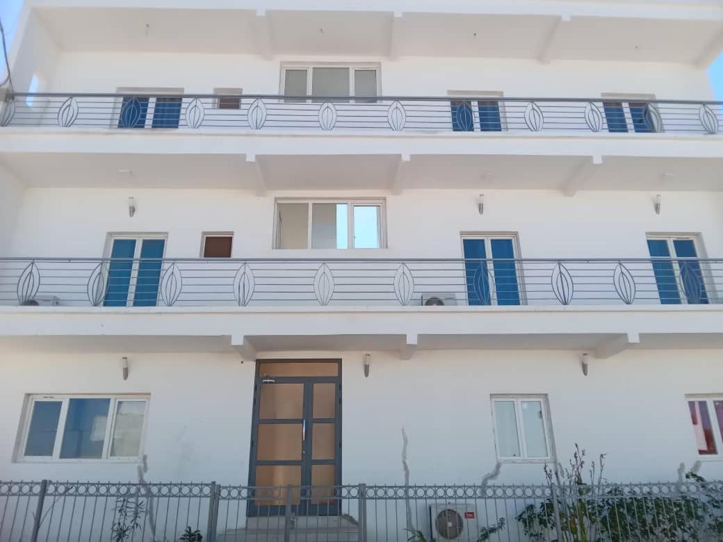 Residence Marie France Mendy Toubab Dialaw Exterior photo